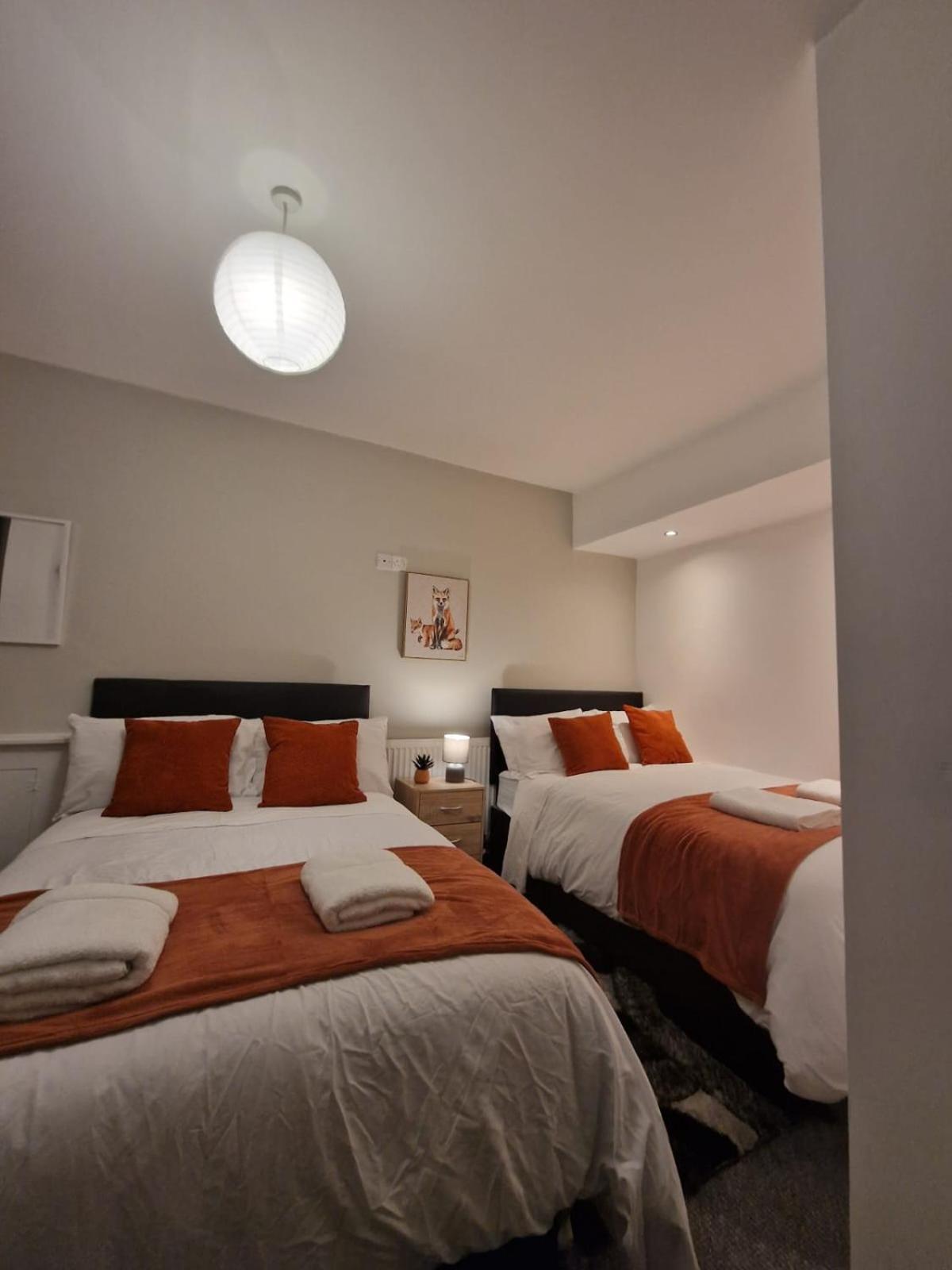 Luxury House In Kensington For 21 Guests *